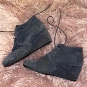 Toms wedge booties